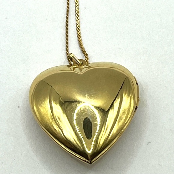 Elegant Gold Heart Pendant Necklace with Etched Floral and center Rhinestones - Picture 11 of 12
